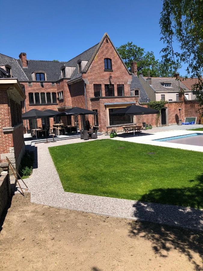 La Posterie Bed & Breakfast Ронс Екстериор снимка